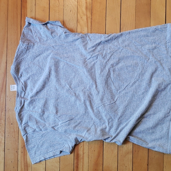 Gildan emoji short sleeve tee Size Medium - Picture 4 of 4